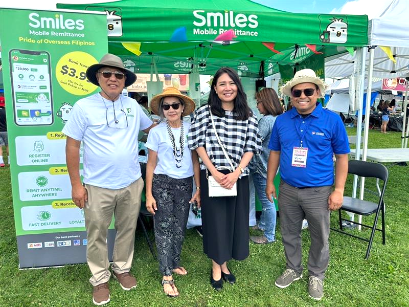 Consul General of the Philippines in Toronto at fiesta extravaganza visits smiles booth 2023